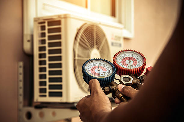 Professional Hvac Maintenance technician working in Peabody, MA